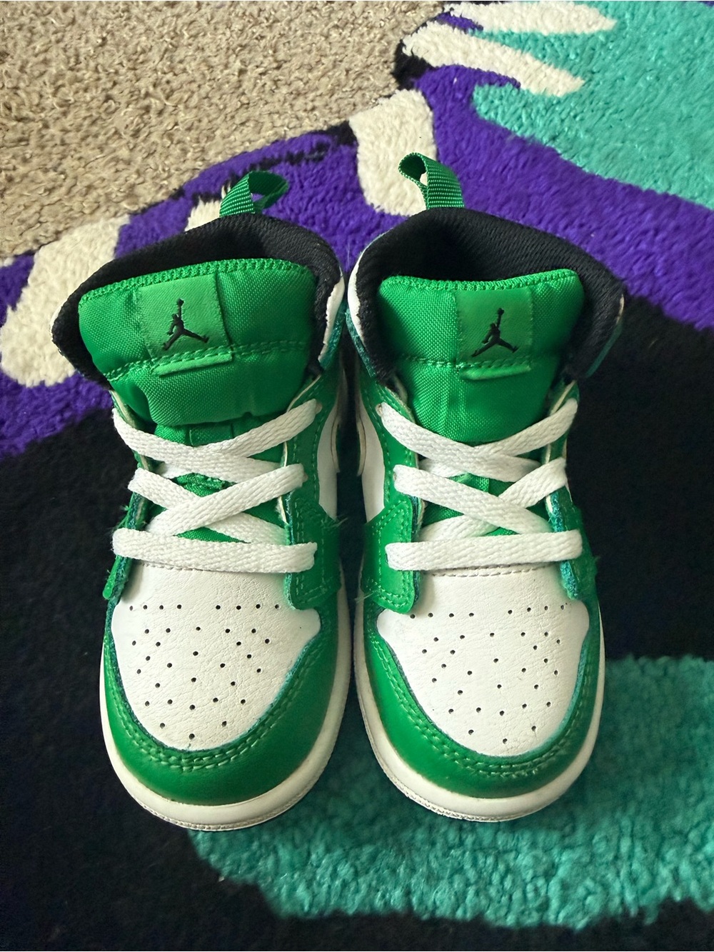 Jordan 1 Mid Lucky Green